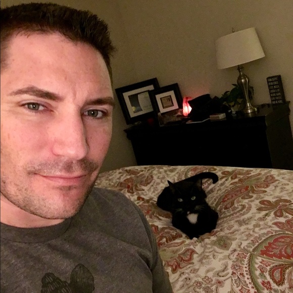 Meet your Posher, Tom - Picture 1 of 1